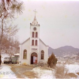 농민들의 편의를 위해 겨울영농교육 장소를 마을 인근에 있는 교회를 이용하고 있다.